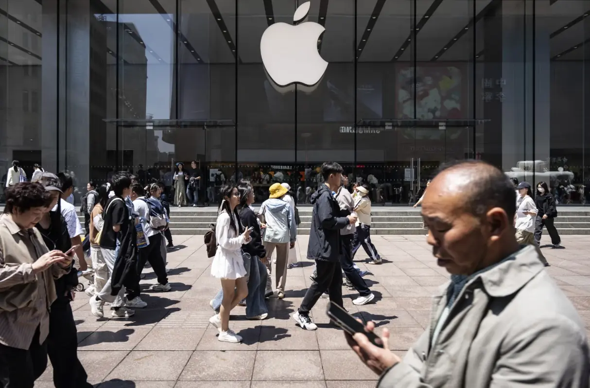 古尔曼:苹果用户为AI时代买单,iPhone也难逃涨价