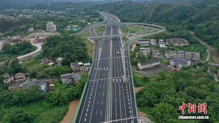 广东山岭重丘区高速公路改扩建项目全线最长标段完成升级改造