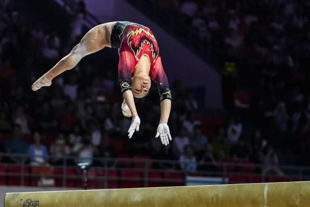 体操亚锦赛中国队单日斩获两金