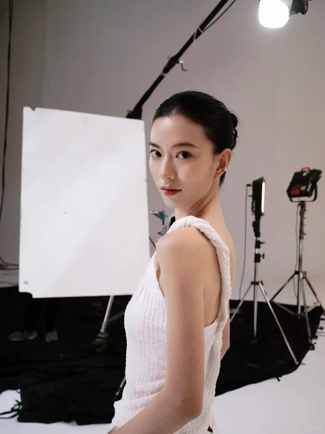 《黑神话:钟馗》小厨娘脸模美图:颜值超高 气质出众