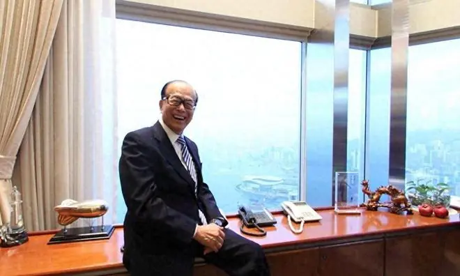 李嘉诚曹德旺都说中了!2026年不买房,5年后会庆幸还是会后悔?