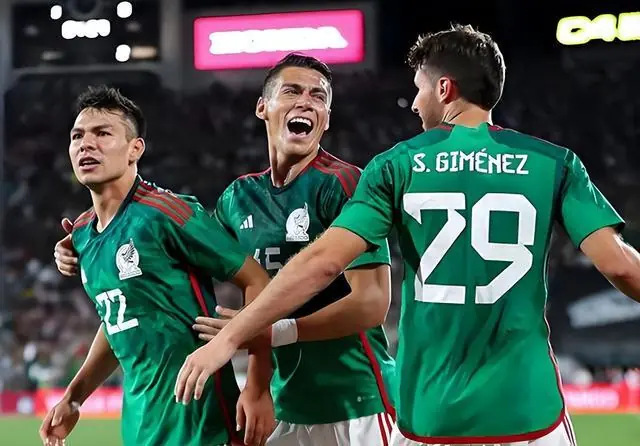 疯狂2:0!世界杯最大黑马诞生:打破40年诅咒,4场全胜且0丢球