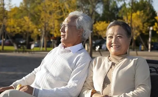 一个家庭最掉价的,是父母五六十岁时,处于以下几种状态