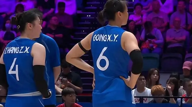 3-0!中国女排结束三连败,两人发挥出色 乌克兰教练被打服