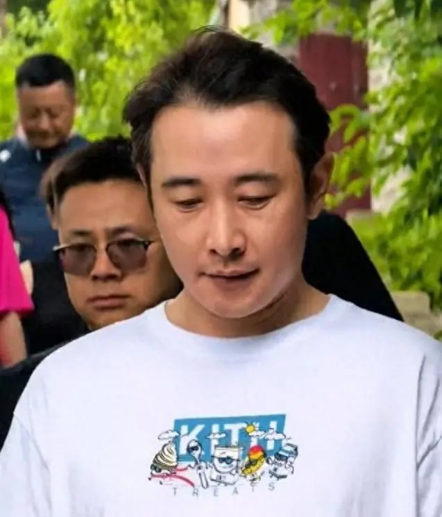 离婚传闻真相大白后,罗晋近况曝光,原来他和辛柏青的处境一样