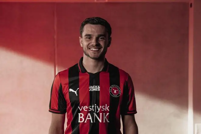 官方:多特20岁中场魏特延加盟中日德兰,双方签约5年