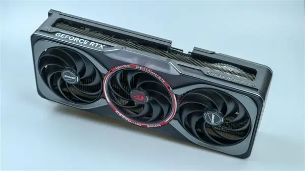 英伟达要出RTX 5090 SE新型号！补齐RTX 50系列高端产品线空缺