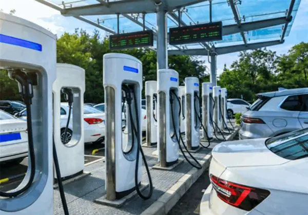 新能源车主可以反向充电赚钱了:单次就能挣近百元