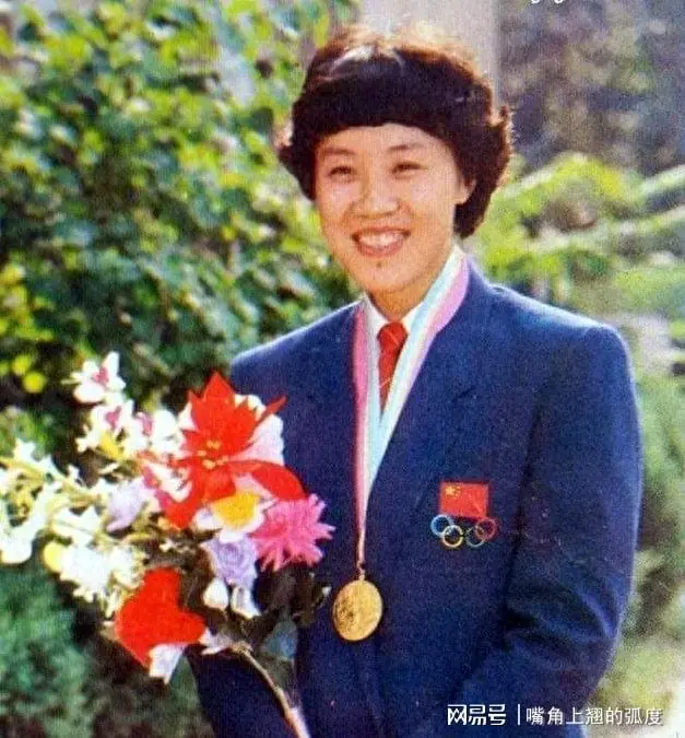 张蓉芳69岁安享退休生活,儿子成家丈夫执教四川女排