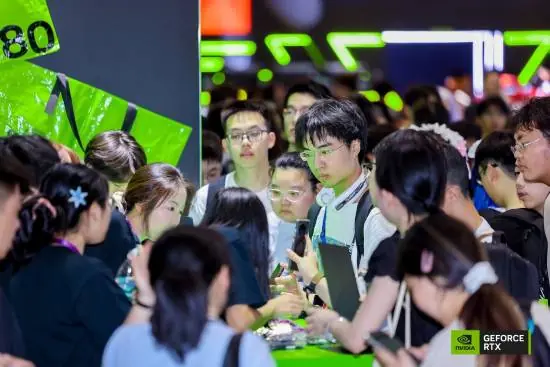 英伟达BW2026展会RTX超级体验站火爆开启，RTX 5080公版首发亮相