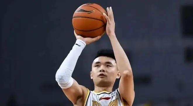 CBA夏季自由市场,没有球队敢接手的四位顶薪球员