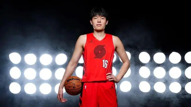 啊!开拓者不让小杨上场!是因为这个啊....