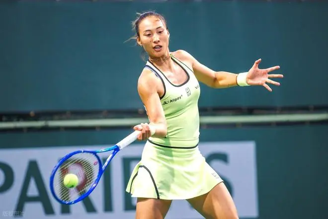 郑钦文2-0完胜更高排名选手,晋级WTA250雅典站16强
