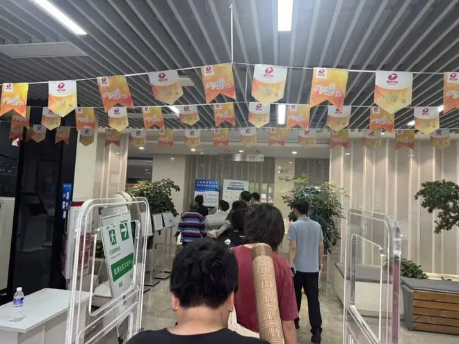 现场|台风“巴威”逼近,安置点物资齐备、村民有序入住
