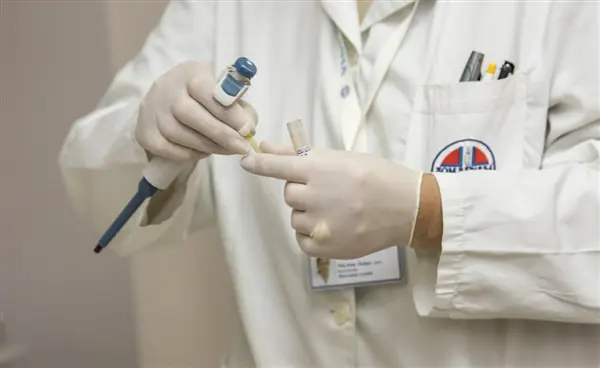 华熙生物掌门人:从理论上讲人能永生但被七情六欲影响