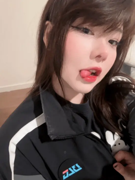 巴西女将Mayumi穿BLG队服力挺MSI出征