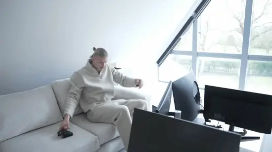 哈兰德坦言使命召唤我的世界是赛训间隙必备减压游戏